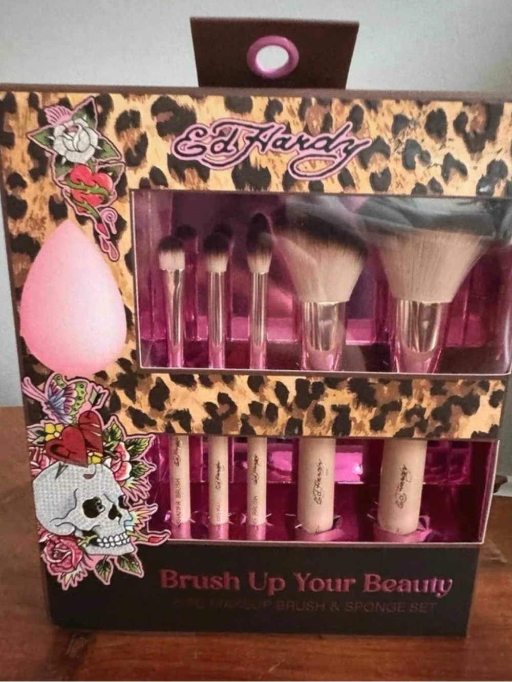Ed Hardy Pink Makeup Brush & Sponge 6pc Set with Leopard Print Packaging